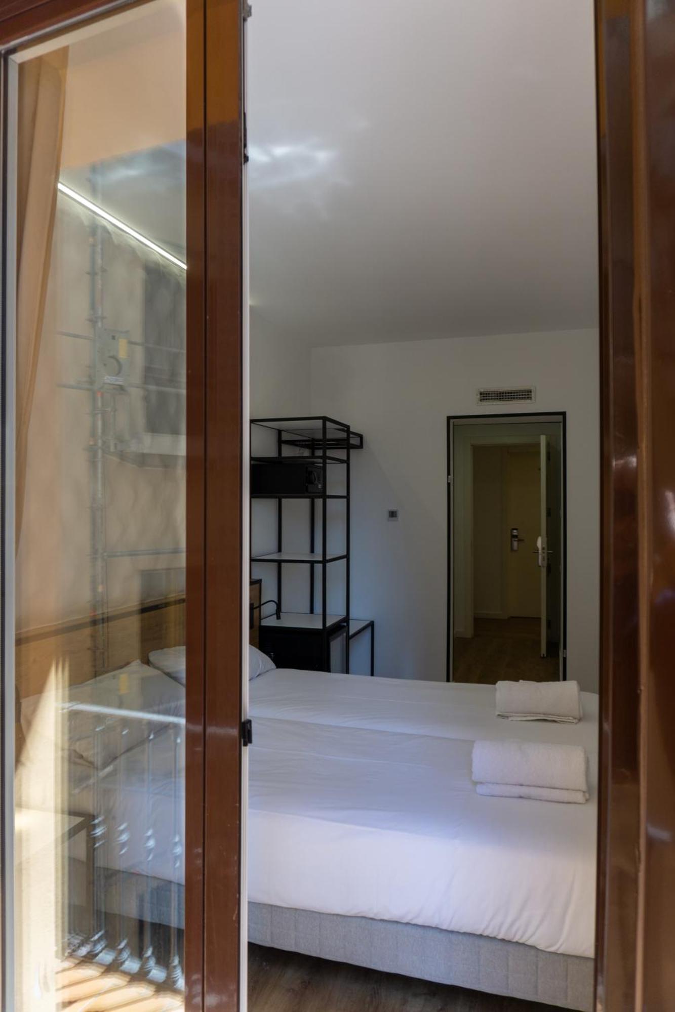 Fontanella Green House برشلونة المظهر الخارجي الصورة